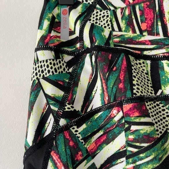 Zella Tropical Print leggings. Size small - Picture 9 of 15